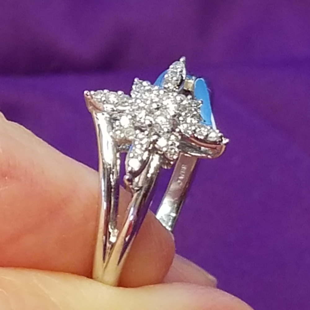 Diamond Cluster Ring - Picture 7 of 16
